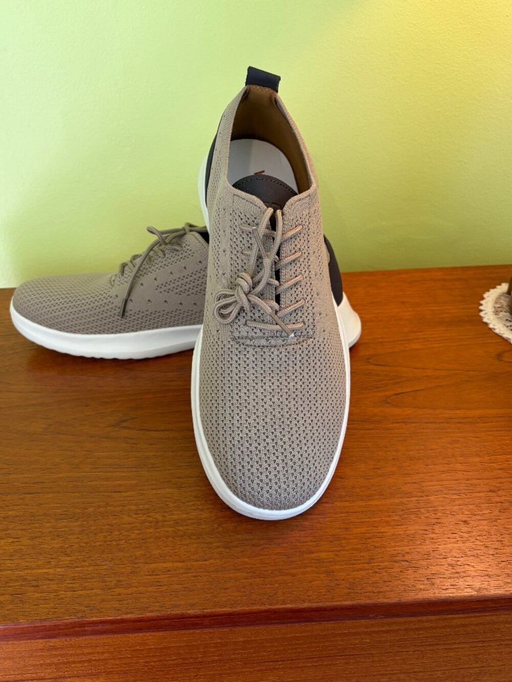 VILOCY Men's Casual Dress Oxfords Shoes Knit Lightweight Sneaker - Picture 6 of 12